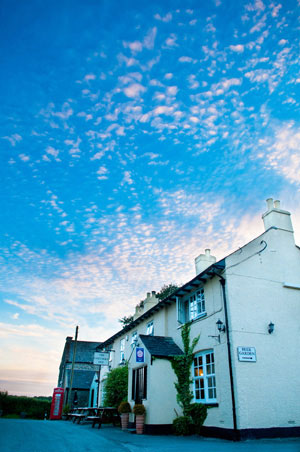 The Chetnole Inn - Pub Restaurant Bed & Breakfast. Tucked away in the beautiful Dorset countryside, close to Sherborne lies the Chetnole Inn. It is the perfect base to discover picturesque Dorset, Dorchester